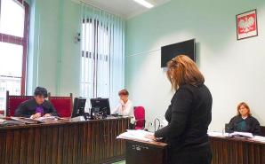 Sąd w Kłodzku nie uwierzył trzem policjantom, którzy oskarżyli miejscową pracodawczynię o zelżenie. Kobieta została uniewinniona