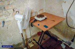 [VIDEO] Uderzenie w dolnośląski narkobiznes - 2 „laboratoria” metamfetaminy zlikwidowane. Narkotyki mogły trafiać także do Czech i Niemiec.