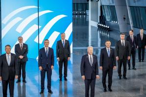 [VIDEO] Prezydent na szczycie NATO w Brukseli. Prezydent Andrzej Duda rozmawiał z Prezydentem USA Joe Bidenem, Premierem Wielkiej Brytanii Borisem Johnsonem, Prezydentem Francji Emmanuelem Macronem, a także z Premierem Macedonii Płn. Zoranem Zaewem i inn.