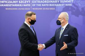 [VIDEO] Warszawa: Nadzwyczajny Szczyt Dziewiątki Bukaresztańskiej NATO. Wojna na Ukrainie