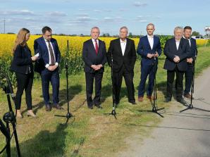 Czterostronne rozmowy na temat pomocy Ukrainie. Spotkanie ministrów rolnictwa Polski, Ukrainy, USA