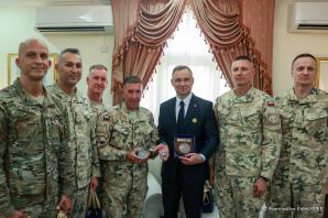 Spotkanie Prezydenta z polskimi żołnierzami w Katarze