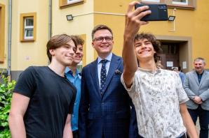 [VIDEO] Parlamentaryzm i Demokracja: Lekcja Obywatelska z Szymonem Hołownią - Wrocław 2024