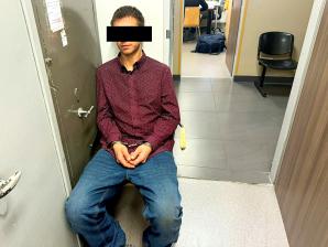 [VIDEO] Wsiadł do cudzego auta i groził pasażerce śmiercią, został tymczasowo aresztowany