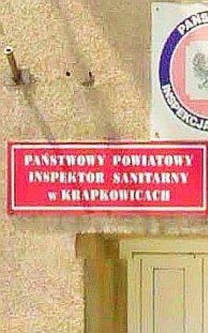 [VIDEO] Sanepid w Krapkowicach gotowy jest zamknąć firmę Ergo-Pack, która nie ma wody, kanalizacji, łamie przepisy przeciwpożarowe i sanitarne!