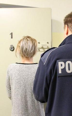 Uwięzili i dręczyli kobietę. Interweniowali piotrkowscy dzielnicowi