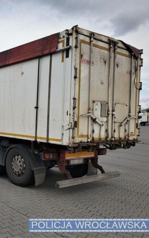 [VIDEO] Policjanci z grupy „SPEED” zatrzymali kierowcę blisko 40-tonowego tira, który pijany jechał autostradą A4