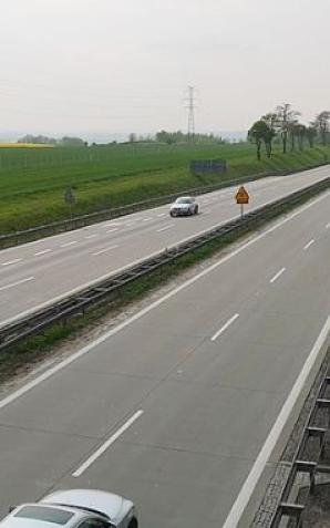 Zaginął wracając z Holandii. Odnaleźli go na Dolnym Śląsku Policjanci, których wyzywał od przebierańców!