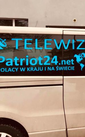 [VIDEO] Prokurator Jan Długosz z Częstochowy nakazał pilne zatrzymanie matki. Kobieta była rozbierana na policji, przewożona nocą i skandalicznie uwięziona. A on sam nie pojawił się w pracy, by ją przesłuchać!