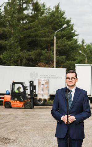 [VDEO] Premier: środki dezynfekcyjne i środki ochrony trafią do szkół