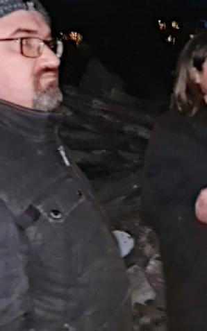 [VIDEO] Nielegalne składowisko śmieci na środku osiedla w podwrocławskim Smolcu! Zagrożenie zdrowia i życia a służby bezradne!