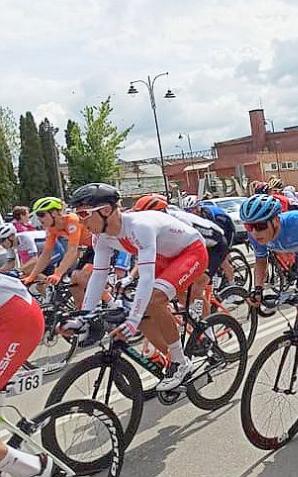 Orlen Wyścig Narodów 2023: Peleton już w Polsce, zmierza do finiszu 4 etapu w Nowym Sączu!