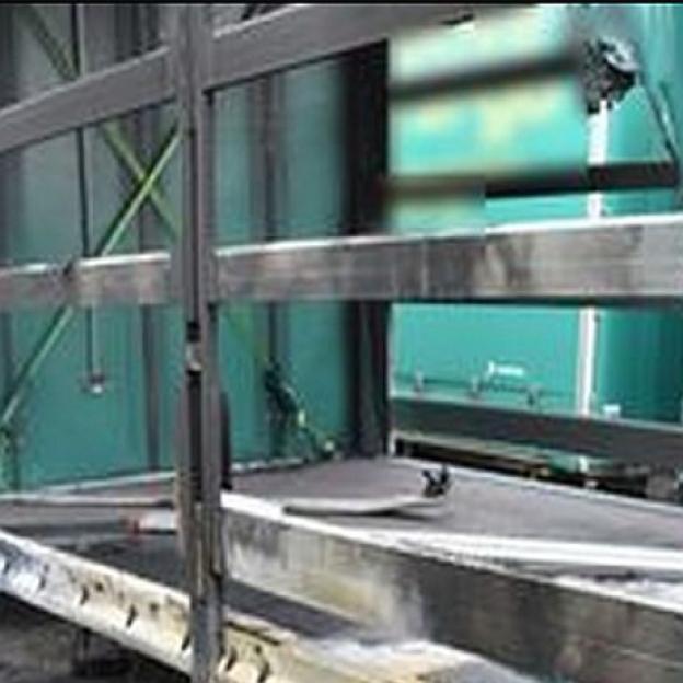 Podpalił auto i spowodował straty w wysokości 100 tys. zł. Został ustalony i zatrzymany przez policjantów.