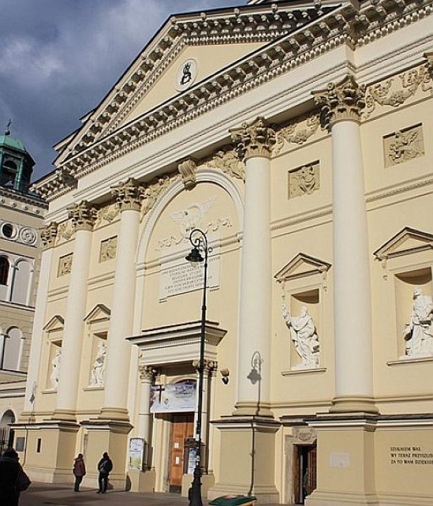 Warszawa: Kościół św. Anny pięknieje dzięki dotacjom miasta