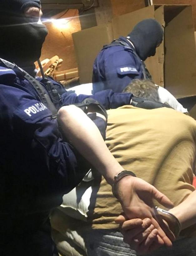 [VIDEO] Zlikwidowana profesjonalna drukarnia, krajalnia i magazyny