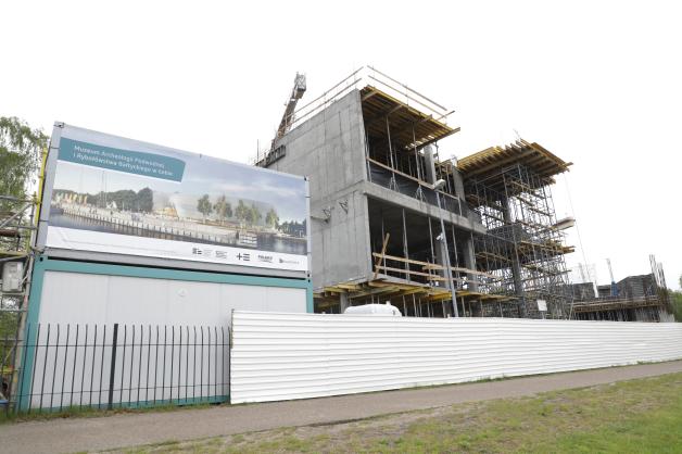 Wmurowanie kamienia węgielnego pod budowę Muzeum Archeologii Podwodnej i Rybołówstwa Bałtyckiego w Łebie. Muzeum w Łebie będzie swoistą odpowiedzią na historię prezentowaną przez takie muzea jak Muzeum Łodzi Wikingów w norweskim Oslo czy duńskim Roskilde.