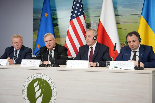 Czterostronne rozmowy na temat pomocy Ukrainie. Spotkanie ministrów rolnictwa Polski, Ukrainy, USA