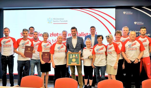 Spotkanie ministra Bortniczuka ze złotymi medalistami Halowych Mistrzostw Świata w Lekkiej Atletyce Masters
