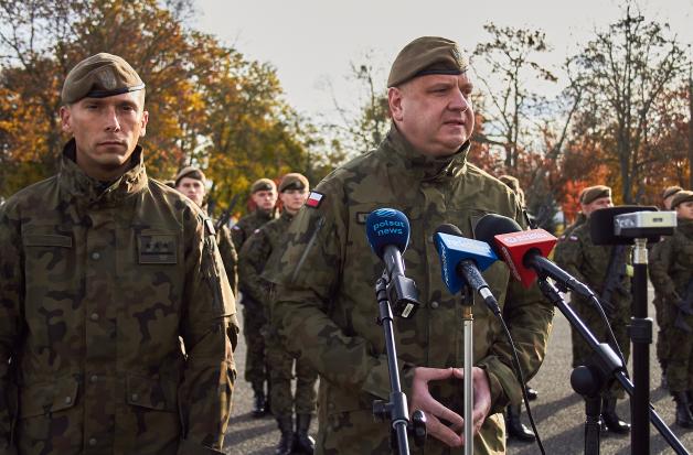 Żołnierze Kompanii Reprezentacyjnej Wojsk Obrony Terytorialnej przygotowani do centralnych uroczystości Narodowego Święta Niepodległości.